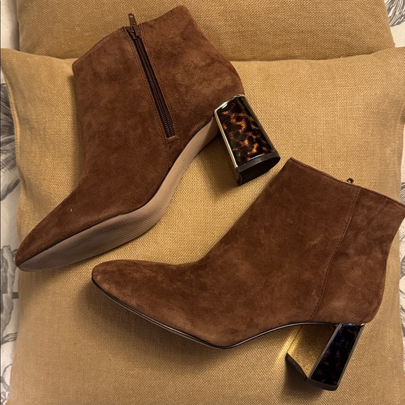 Ann Taylor Suede Eden Tortoiseshell Heel Boot 443949 - Picture 3 of 8